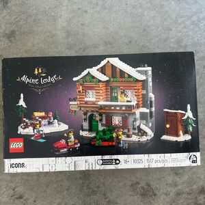 LEGO Alpine Lodge Holiday Set - Brown, Green, Red
